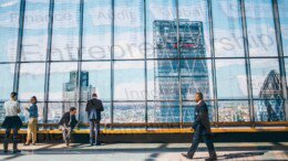 From Idea to Launch: A Complete Guide to Starting a Dropshipping Business