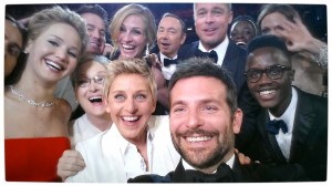 Vamers-FYI-TV-Movies-Ellens-Epic-Oscar-Selfie-Breaks-Twitter-and-its-Records-The-Epic-Selfie (1)