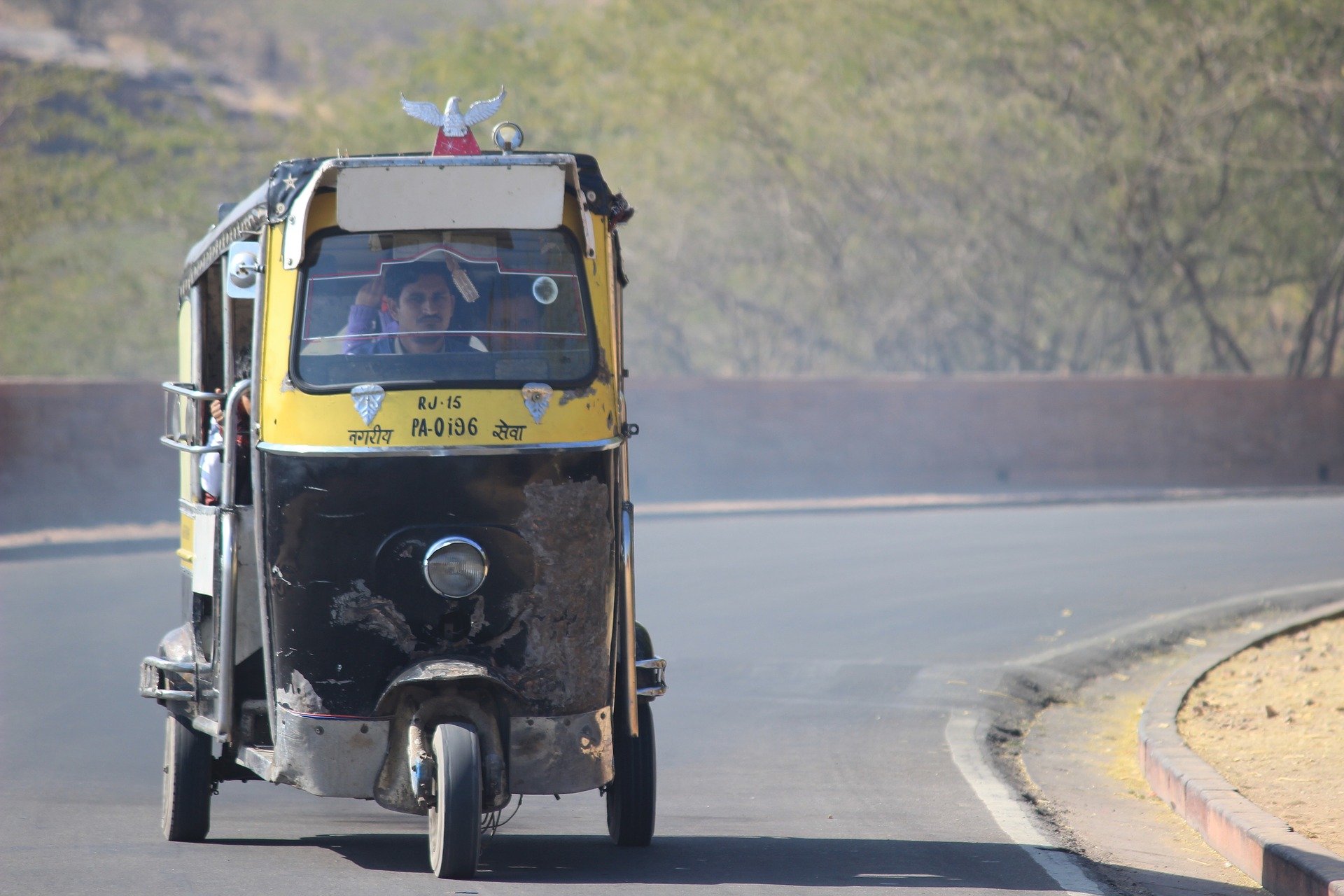 KP government introducing solar and electric rickshaws across KPK