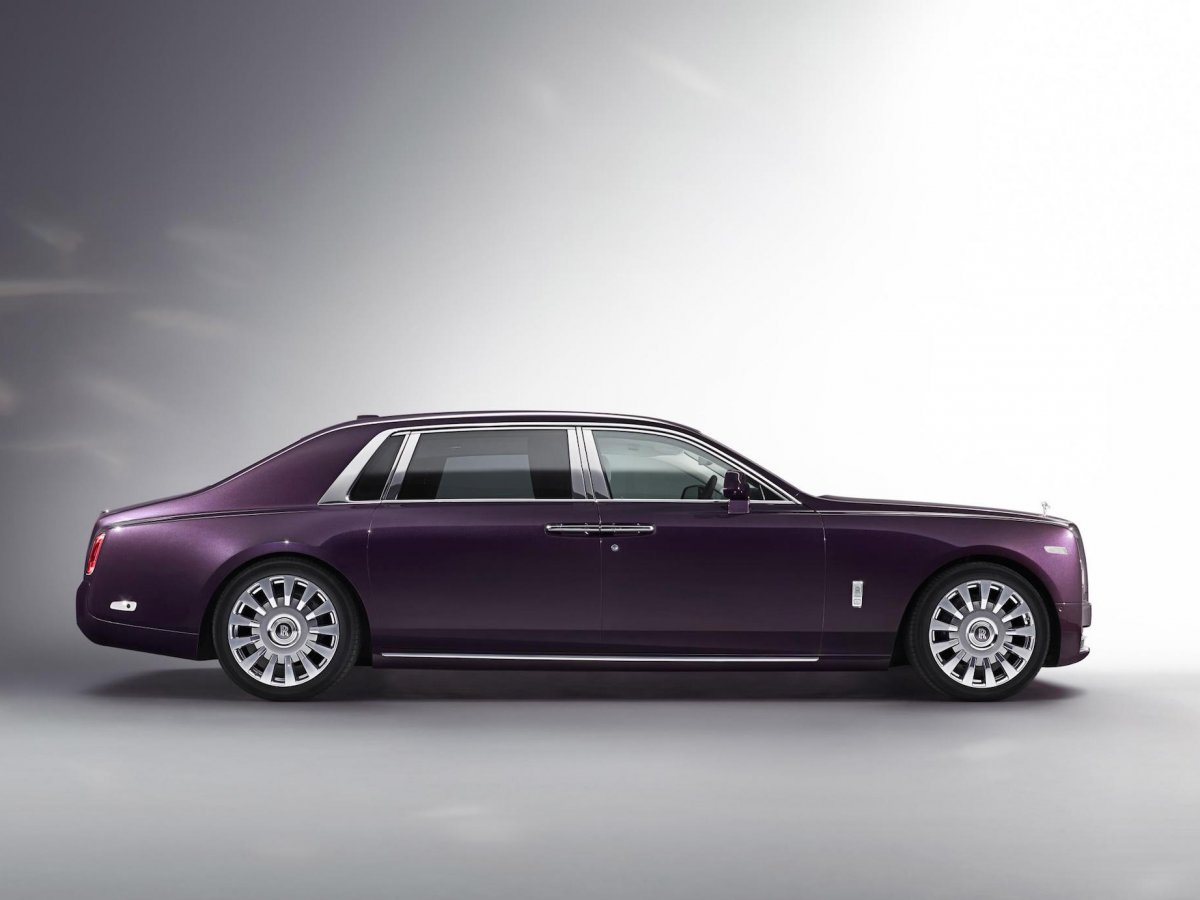 Rolls-Royce Phantom Purple Side