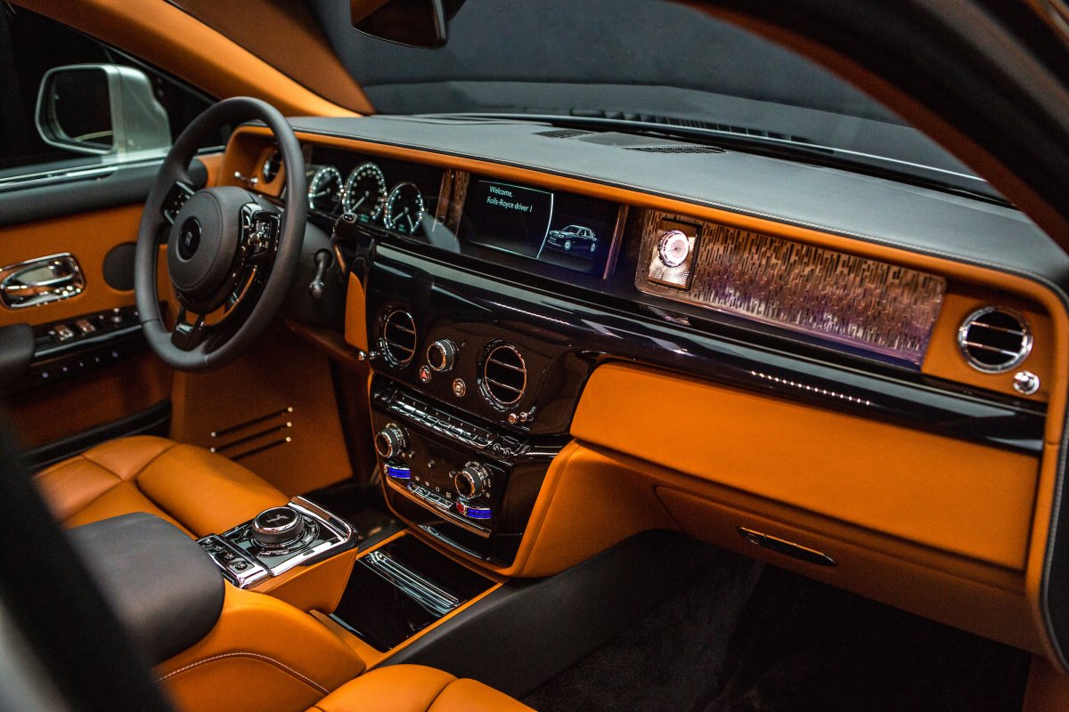 Rolls-Royce Phantom Dashboard
