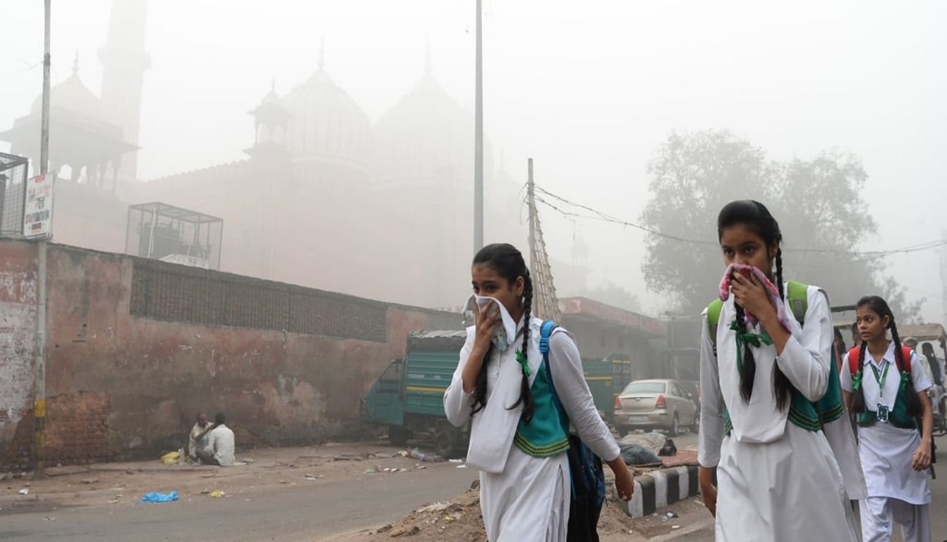 Punjab Govt Orders OneWeek Closure of Primary Schools Amid Hazardous