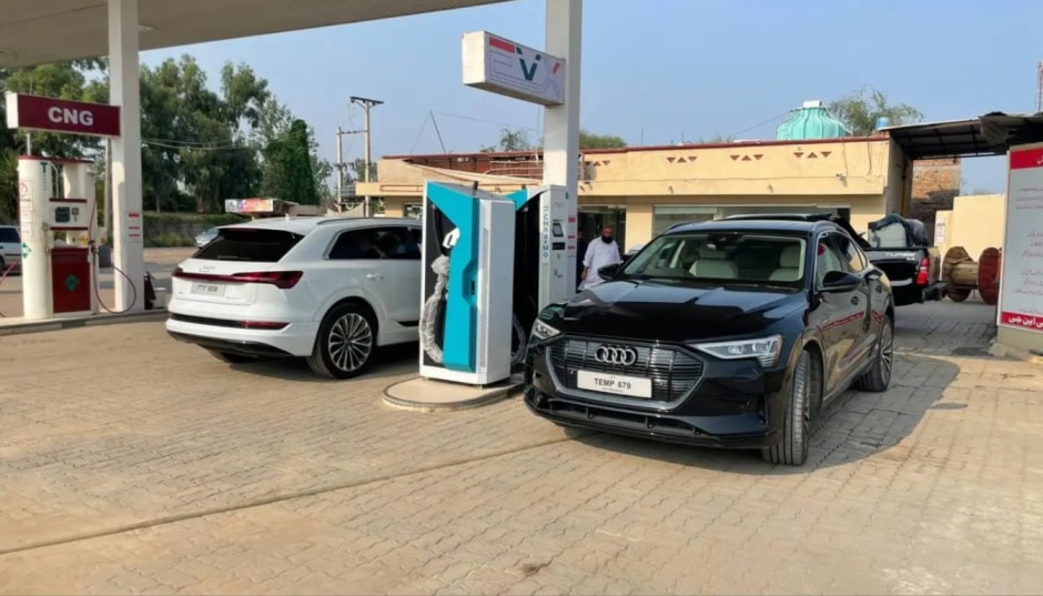 Chinese Firm Announces 3000 Ev Charging Stations In Pakistan
