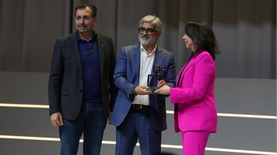 Mobilink Bank Wins Glomo Award For The Invisible Heirs Campaign