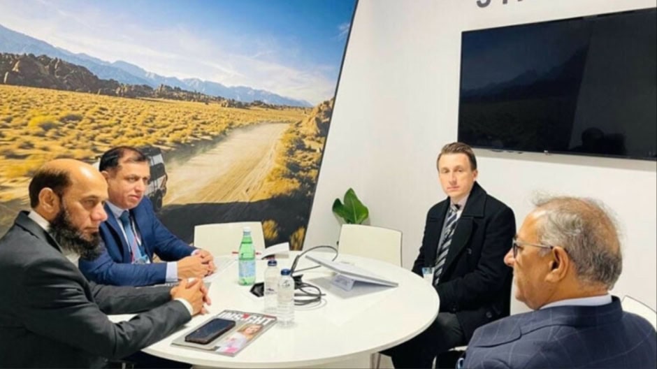 Pta Chairman Meets Starlink Team At Mwc 2025