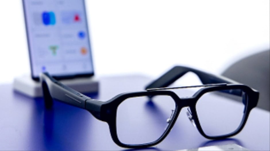 Tecno Pocket Go Worlds First Windows Ar Gaming Set To Be Unveiled At Mwc Barcelona 2025