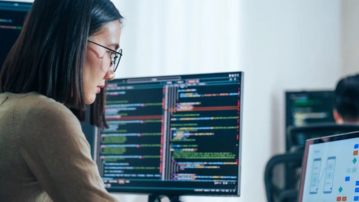 Mario Nawfal Discusses AI's Impact on Jobs and Control Risks