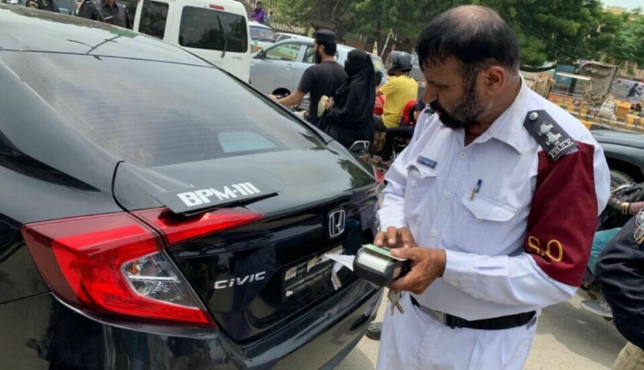 Crackdown Begins Firs For Fake Number Plates In Lahore