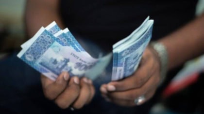 Govt Keeps Minimum Wage In Pakistan Unchanged For Fy26