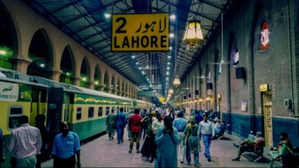 Pakistan Railways To Install Escalators At Key Stations