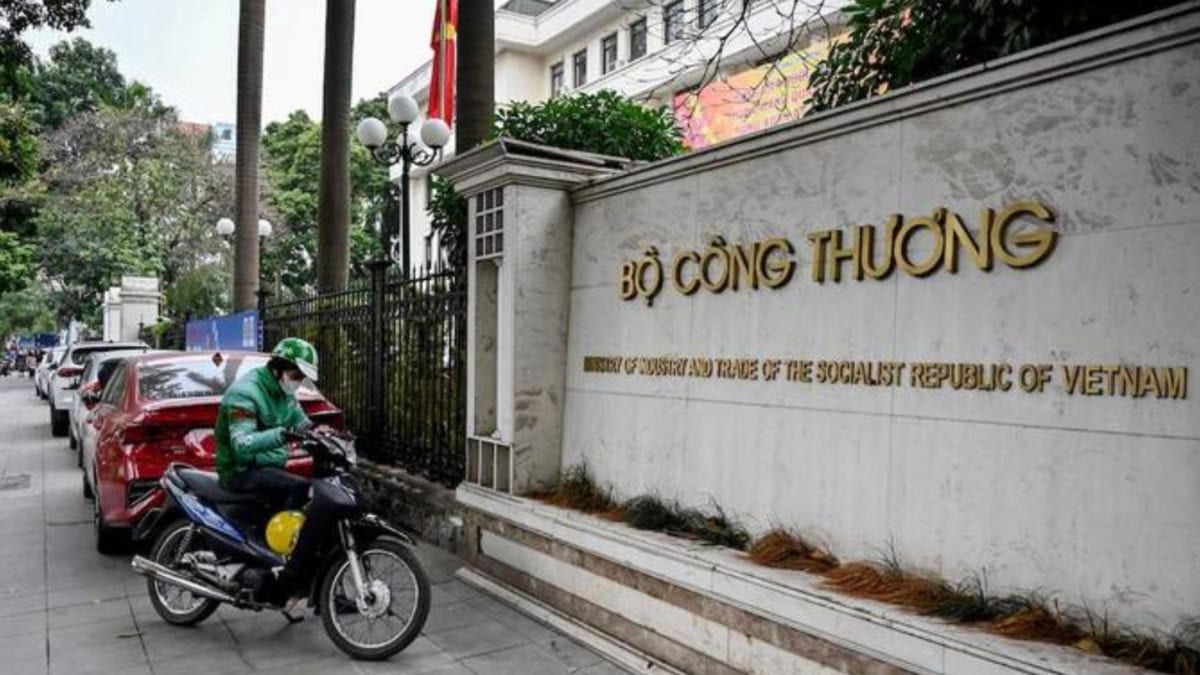 Vietnam agrees to 20% U.S. tariff and 40% levy on some China-linked goods while targeting 10% annual growth