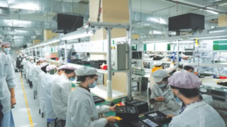 Adb Highlights Potential Of Pakistans Smartphone Industry