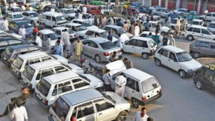 Sindh Abolishes Parking Fees On Public Roads Across Karachi
