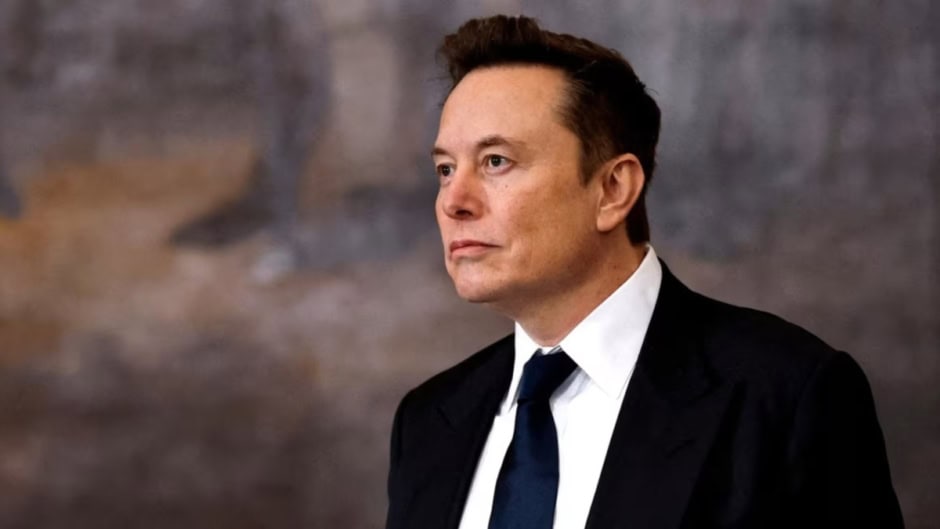 Elon Musk Accuses Apple Of Antitrust Violations