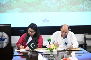 Moitt And Lums Join For A Digital Pakistan Partnership