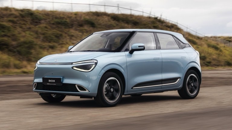 New Aeolus L8 Ev Covers Karachi Islamabad Without Refill