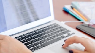 8 Million Pakistani Women Working Online It Minister