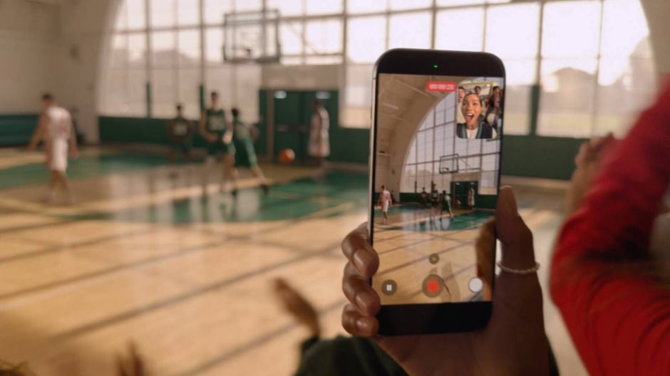 iPhone 17 Dual Capture feature in action