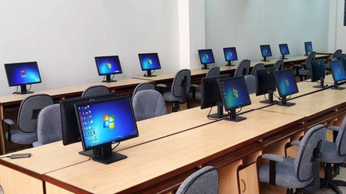 All 30 Sindh Districts to Get IT Colleges