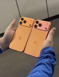 iPhone 17 Pro Cosmic Orange