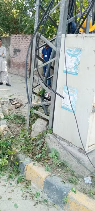 Internet cables cut in Lahore