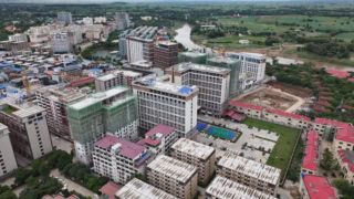 Pakistanis Among 1000 Fleeing Myanmar Scam Hub Raid Into Thailand