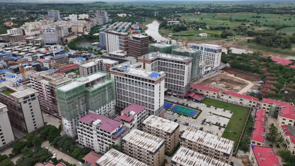 Pakistanis Among 1000 Fleeing Myanmar Scam Hub Raid Into Thailand