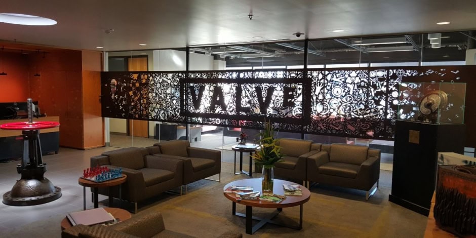 Valves Next Vr Headset Enters Mass Production Eyes 500k Units This Year