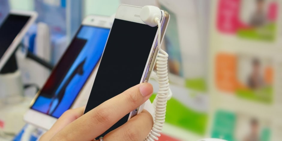 Pakistans Mobile Imports Surge 53 In First 4 Months Of Fy 25 26