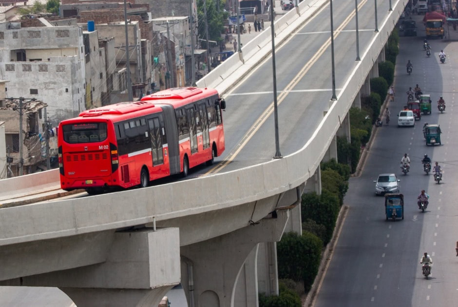 Government Evaluates Plans To Extend Metro Bus Service In Twin Cities