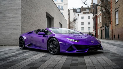 68 Crore Lamborghini Pulled Over In Faisalabad Rs 28000 Fined