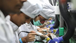 Pakistan Targets Global Brands Export Led Growth Through Mobile Manufacturing Policy