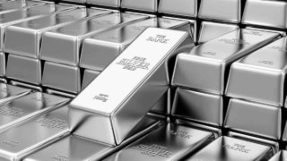 Silver Falls 22 From Record High As Market Volatility Intensifies