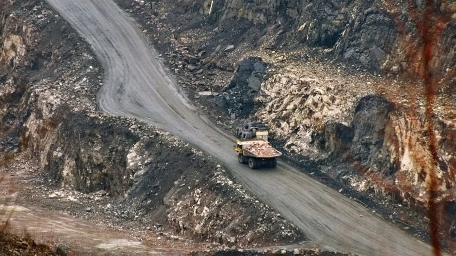 Sindh Authorities Plan Task Force To Control Illegal Mining In Sindh