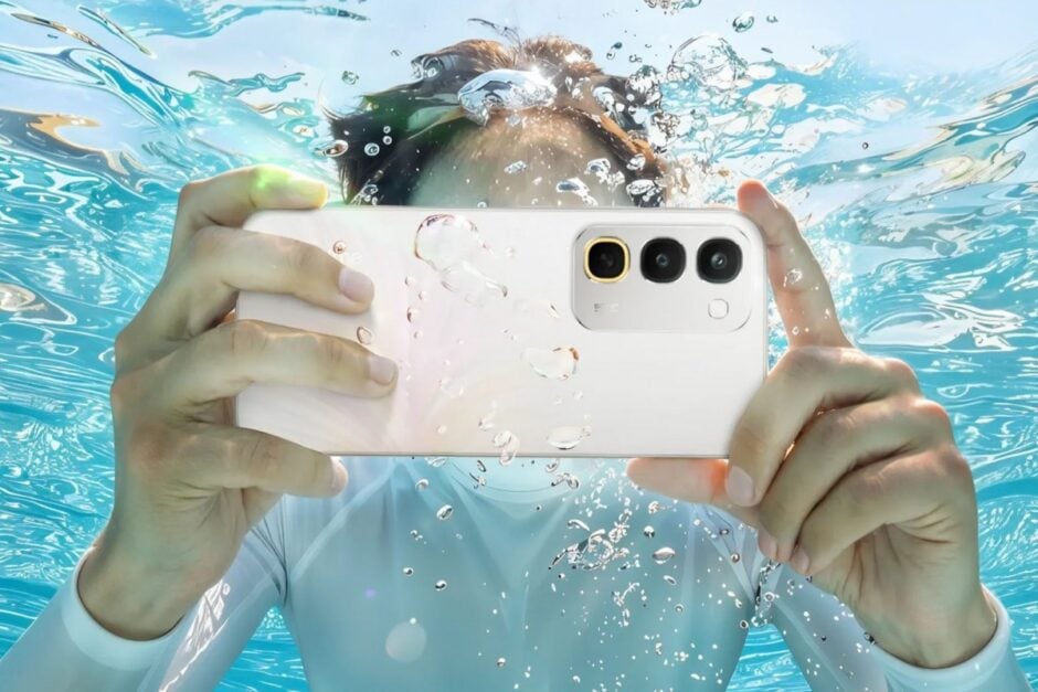 Realme C100 4g Ip69k