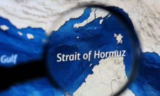 Crypto Scam Targets Ships Stranded At Hormuz Strait