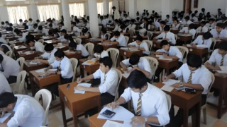 Karachi Board 10th Class Physics Paper Leaked On Whatsapp Amid Cheating Claims