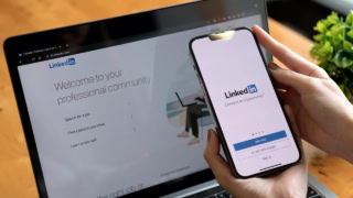 Linkedin Expands Ai Conversational Search To All Users