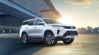 Massive Toyota Fortuner Price Cut In Pakistan Save Up To Rs 2 57 Million