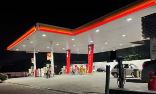 Pakistan Fuel Use Jumps 24 Percent Despite Restrictions