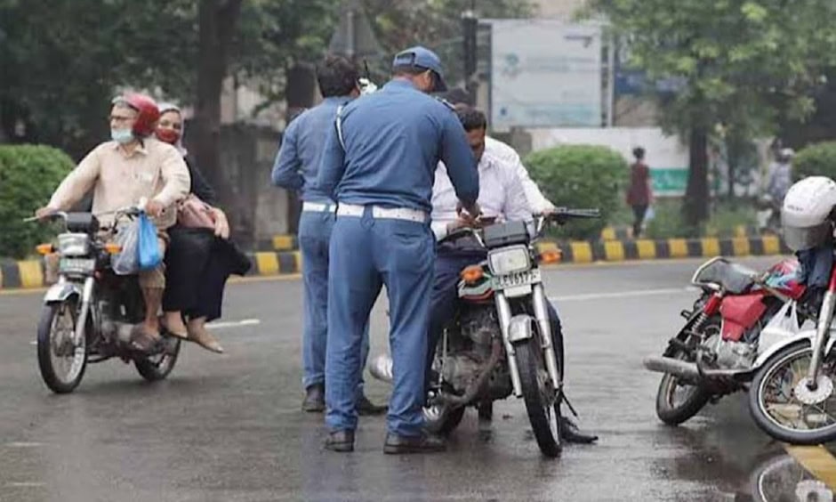Punjab Police Impose Hefty Fines On Motorcycles Without Indicators