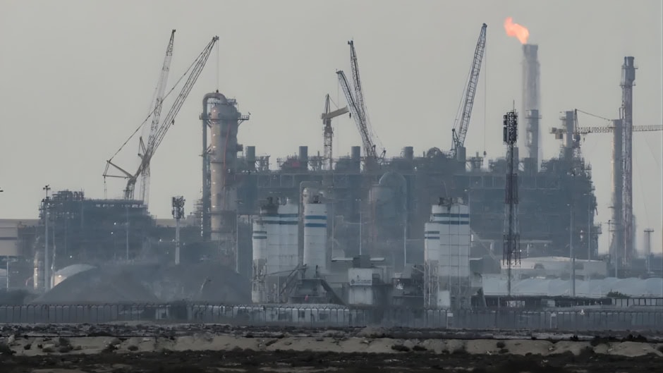 Qatar Lng Crisis Pakistan Freezes New Gas Connections Amid Supply Shock