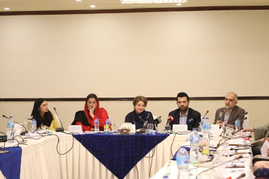 Roundtable Explores Practical