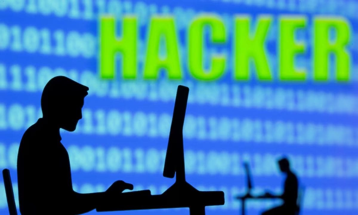 Google Warns of AI Hackers