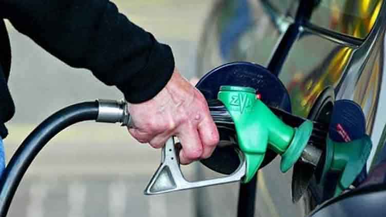 Petrol Prices Drop in Pakistan