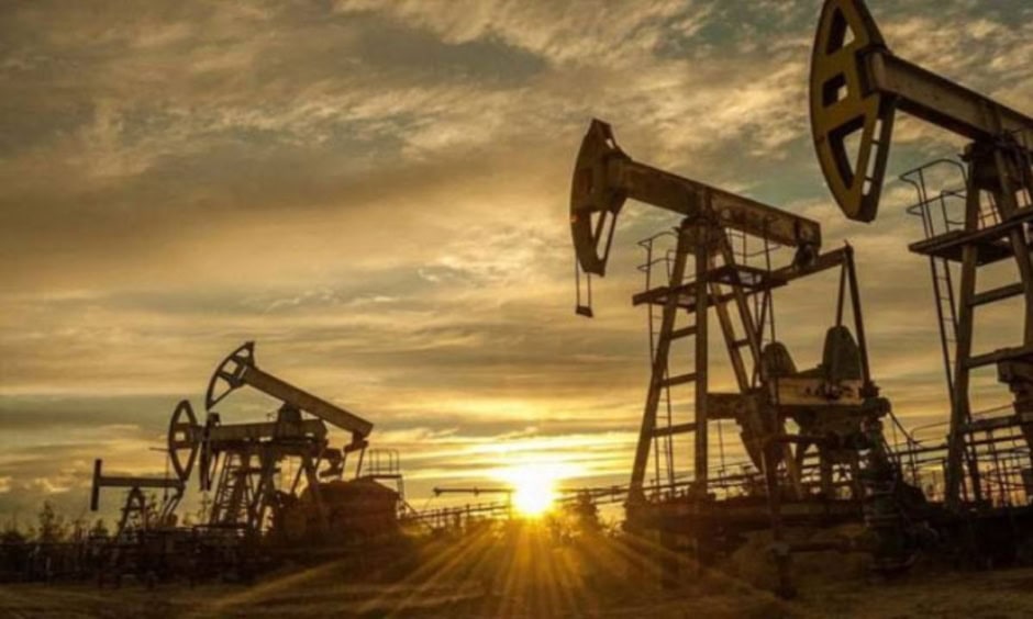 Sealed Oil Well Revived After 12 Years In Sindh