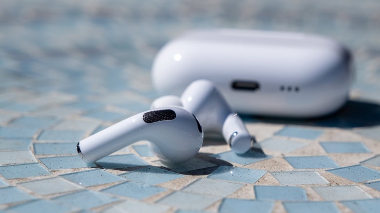 Apple AirPods