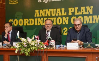 Apcc Recommends Rs 4 7 Trillion Development Outlay For Fy2026 27