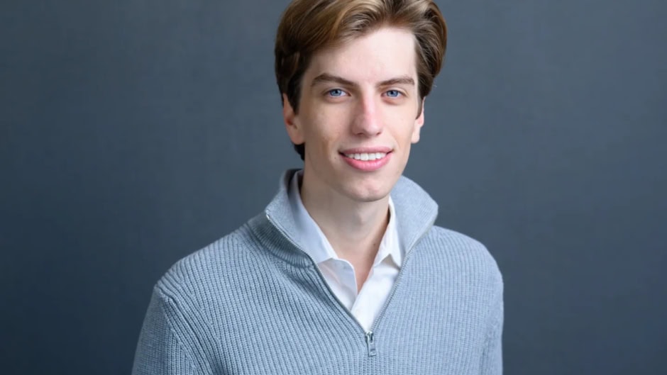 The Nostradamus Of Ai Meet The 25 Year Old Who Built A 20 Billion Ai Hedge Fund