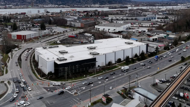 Worlds Largest Ev Battery Repurposing Megafactory Opens